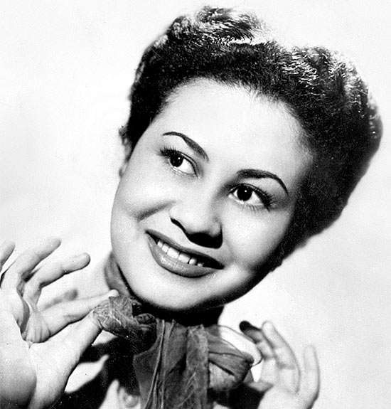 Foto feita nos anos 50 da compositora carioca Dolores Duran (1930-1959), tema da Coleo Folha