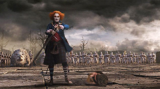 Johnny Depp em cena de "Alice no País das Maravilhas", de Tim Burton