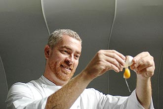 Chef Alex Atala, que comanda o D.O.M., subiu 6 posies no ranking mundial elaborado pela revista britnica "Restaurant"