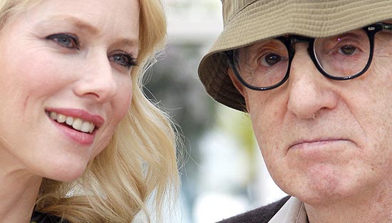 Woody Allen, ao lado de Naomi Watts, apresenta seu novo filme "You Will Meet a Tall Dark Stranger" em Cannes