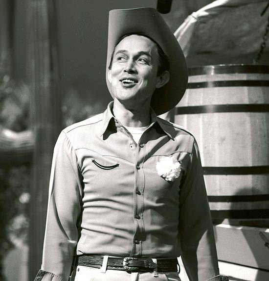 O cantor country Jimmy Dean, que morreu neste domindo, nas gravaes de "The Jimmy Dean Show"