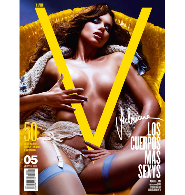 A modelo baiana Adriana Lima na capa da edio espanhola da revista "V"