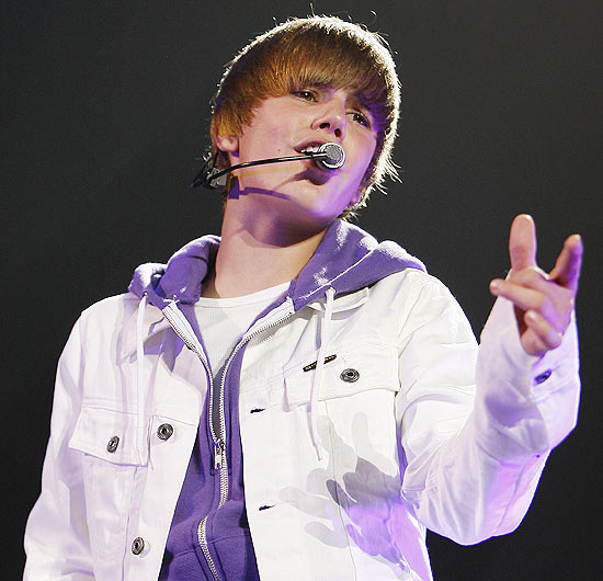 O cantor adolescente Justin Bieber