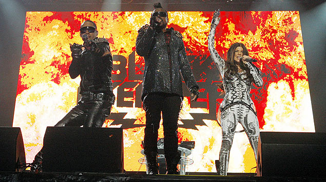Integrantes da banda Black Eyed Peas durante apresentao no Canad em julho de 2010