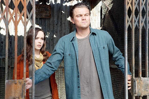 Os atores Ellen Page (esq.) e Leonardo DiCaprio em cena do filme &quot;A Origem&quot;