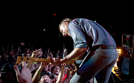 O cantor Win Butler, da banda Arcade Fire, em apresentao no Madison Square Garden, em Nova York