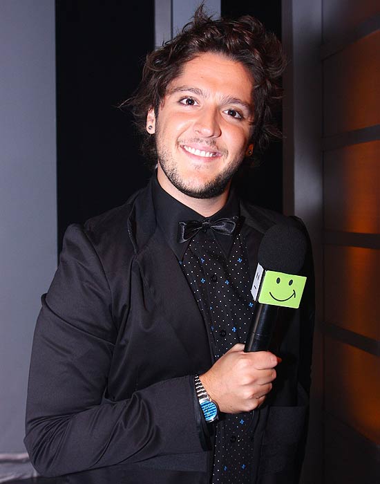 O apresentador Andr Vasco, que renovou contrato com o SBT, onde apresenta o "Qual  o seu Talento?"