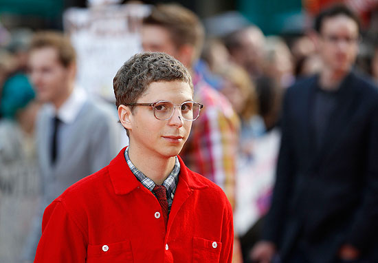 Canadian actor Michael Cera arrives for the premiere of Scott Pilgrim vs. the World at the Empire Theatre in London August 18, 2010. REUTERS/Suzanne Plunkett (BRITAIN - Tags: ENTERTAINMENT SOCIETY) TEMPLATE OUT