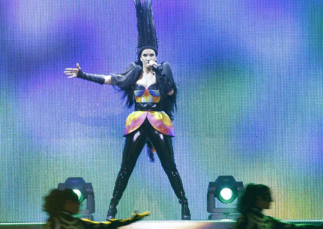 Ivete Sangalo abriu o show em NY para 15 mil pessoas cantando "Brasileiro".