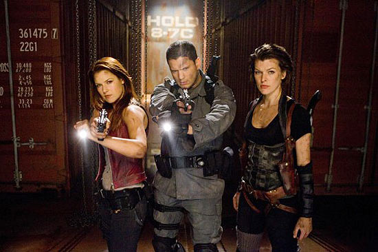 Cena do filme "Resident Evil 4: Recomeo", que estreia nesta sexta (17)