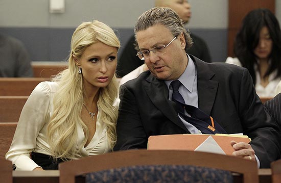 A socialite Paris Hilton em audiência na qual foi condenada a um ano de condicional ontem, em Las Vegas