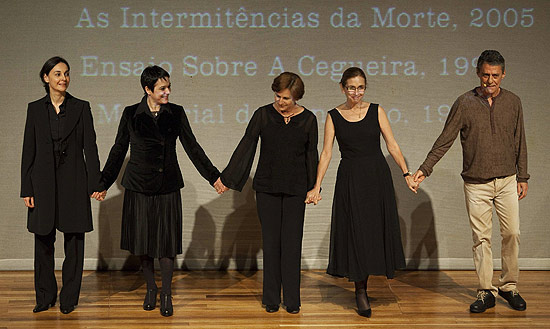 Beth Coelho, Denise Weinberg, Ligia Cortez, Pilar Del Róo e Chico Buarque prestam homenagem a Saramago