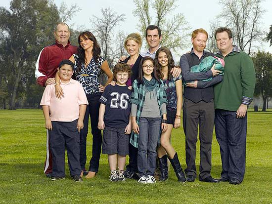 O elenco do seriado "Modern Family", vencedor do último Emmy de comédia, que bateu recorde de audiência nos EUA