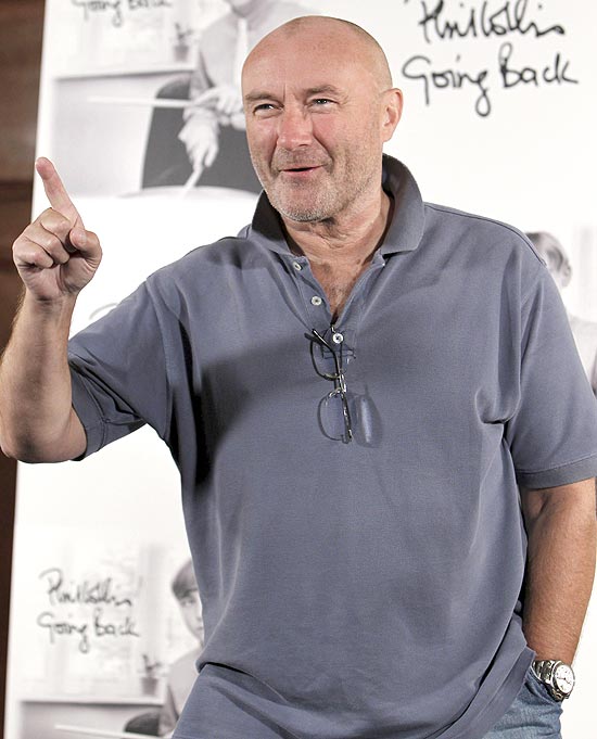 Phil Collins chega ao topo da parada de lbuns no Reino Unido com lbum de verses