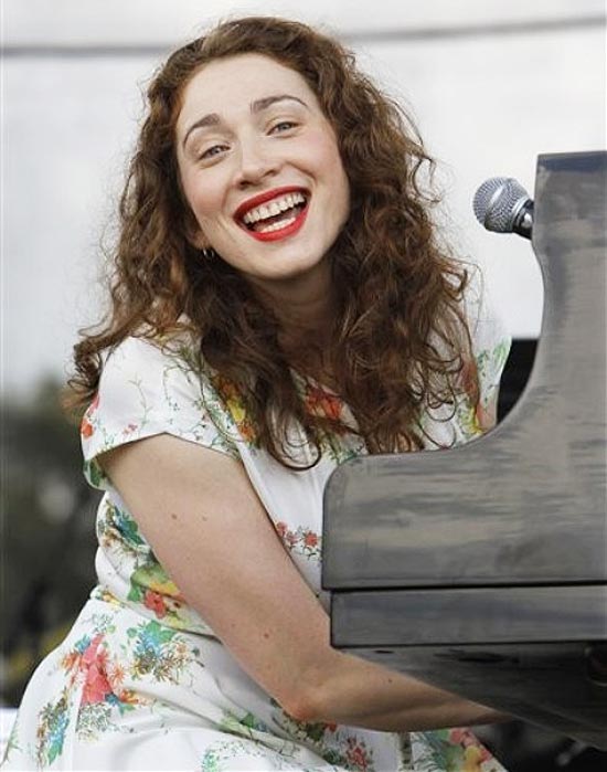 A cantora radicada nos Estados Unidos Regina Spektor em show realizado em Manchester (Inglaterra) em junho