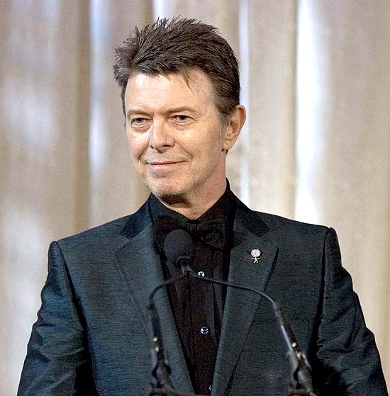 O msico David Bowie vai lanar disco no ms que vem com vrias participaes especiais