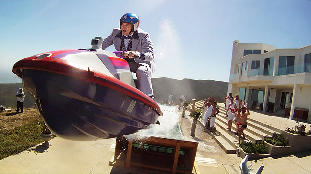 In this publicity image released by Paramount Pictures, Johnny Knoxville holds a special screening of "Jackass 3D at the Regal Theatre in Knoxville, Tenn., on Tuesday, Oct. 5, 2010. (AP Photo/Paramount Pictures, Pouya Dianat)