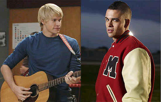 Os atores Chord Overstreet ( esquerda) e Mark Salling, do seriado musical "Glee", que esto na mira da "Playgirl"