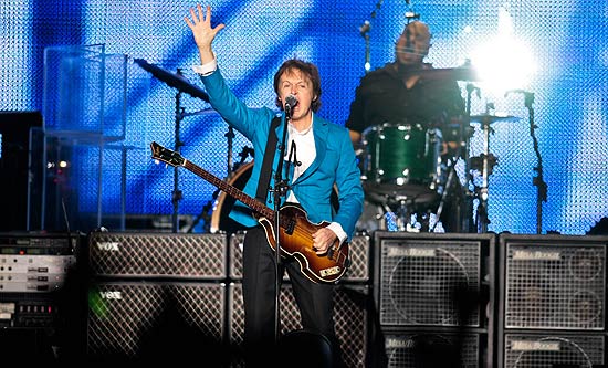 O ex-beatle Paul McCartney durante show em So Paulo; ele est trabalhando em pea de bal