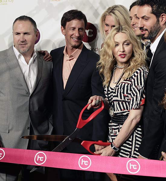 Madonna inaugura no Mxico a primeira academia de sua rede, que pode ter filial no Brasil
