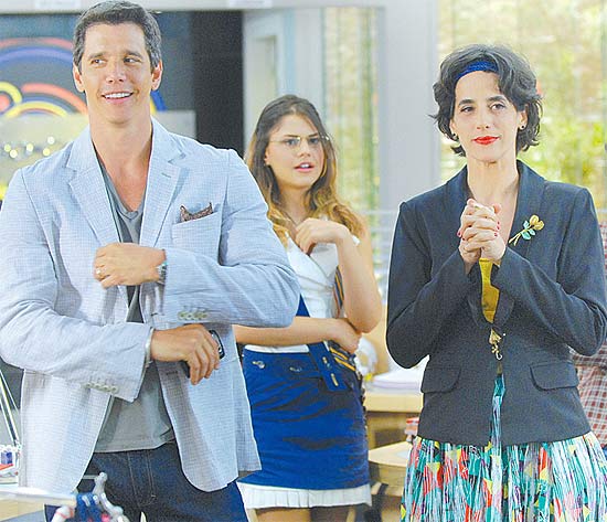 Atores Marcio Garcia, Jessika Alves e Mariana Lima em cena do sitcom "Diverso.com"