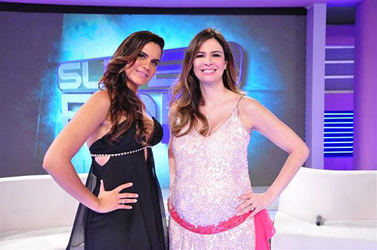 A cantora Gilmelândia (à esq.), que vai substituir a apresentadora Luciana Gimenez (à dir) no "SuperPop"