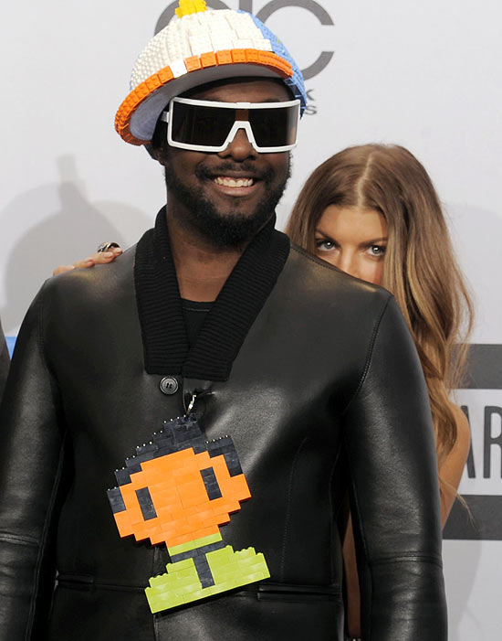 Msicos will.i.am ( frente) e Fergie, da banda Black Eyed Peas