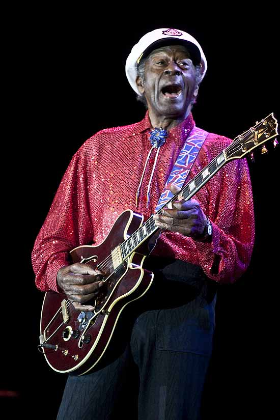 SAO PAULO, SP, BRASIL, 13-05-2010, 22h00: Chuck Berry durante show realizado no HSBC Music Hall, em Santo Amaro, zona sul. (Foto: Diego Padgurschi/Folha Imagem, ILUSTRADA) ***EXCLUSIVO***