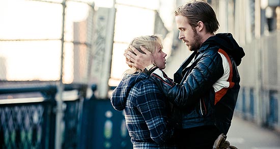 Michelle Willians e Ryan Gosling em cena de "Namorados para Sempre"