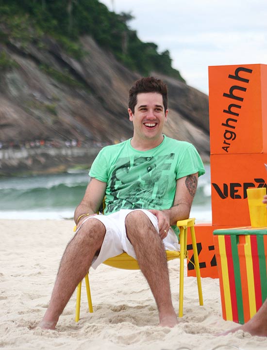 O cantor Rogério Flausino, vocalista do Jota Quest, que falou sobre críticas da imprensa no "Talk Show do Bento"