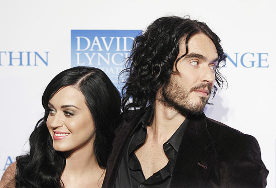 Katy Perry e Russell Brand enfrentam problemas no casamento, afirma jornal "Daily Mail"