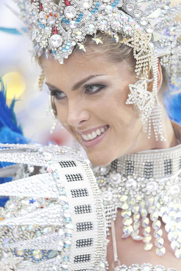 A apresentadora Ana Hickmann, que desfilou por escolas de samba de São Paulo e do Rio de Janeiro neste Carnaval