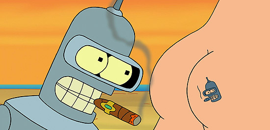 Bender aprecia a tatuagem do amigo Fry em cena de "Futurama"