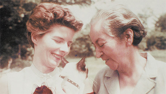 A norte-americana Doris Dana e a poeta chilena ganhadora do Nobel Gabriela Mistral, que viveram juntas por dez anos
