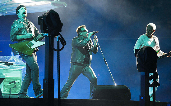 U2 se apresenta no estádio do Morumbi na primeira apresentação da turnê 360° em São Paulo