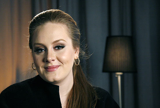 O ex-namorado da cantora Adele que parte do dinheiro dos royalties das músicas