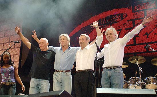 Pink Floyd durante o show Live 8, no Hyde Park, em Londres, em 2005