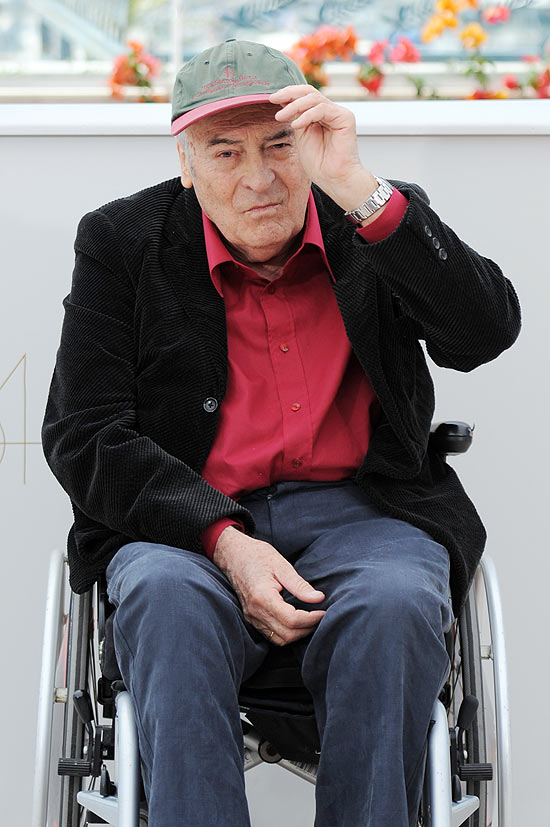 O diretor Bernardo Bertolucci diz que gostaria de receber Palma de Honra das mãos de De Niro 