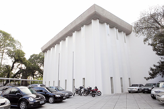 Fachada do MIS (Museu da Imagem e do Som), onde será inaugurada hoje a exposição &quot;90 em Folha - Imagens do Brasil Moderno&quot;