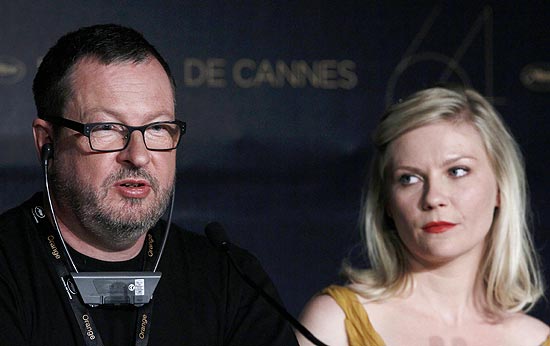 Lars Von Trier e Kirsten Dunst durante coletiva de imprensa em Cannes
