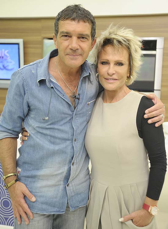 Antonio Banderas ensina Ana Maria Braga a fazer Paella no "Mais Voc"