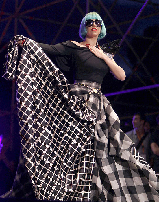 A cantora norte-americana Lady Gaga durante a Europride 2011, parada gay realizada em Roma, na Itália A cantora norte-americana Lady Gaga durante a Europride 2011, parada gay realizada em Roma, na Itália