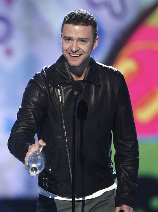 O ator Justin Timberlake, que aceitou convite para acompanhar Mila Kunis ao baile da marinha