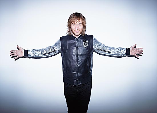 O DJ Francês David Guetta, que vai tocar para 2 milhões de pessoas no Ano-Novo 
