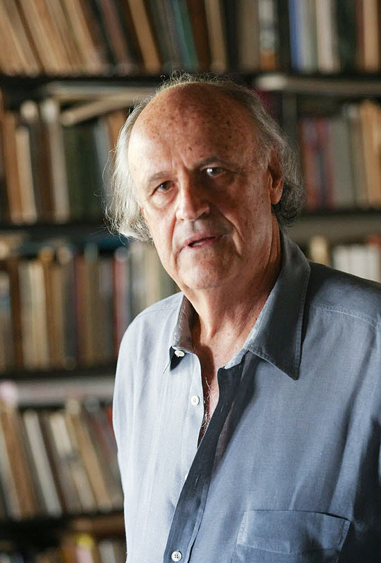 O poeta e diplomata aposentado Francisco Alvim, que lana o livro "O Metro Nenhum" pela Companhia das Letras