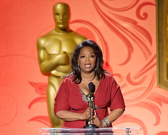 ORG XMIT: LOA16 Jean Hersholt Humanitarian Award recipient Oprah Winfrey speaks after accepting her Oscar statuette at the Academy of Motion Picture Arts & Sciences 2011 Governors Awards in Hollywood, California November 12, 2011. REUTERS/Todd Wawrychuk/A.M.P.A.S./Handout (UNITED STATES - Tags: ENTERTAINMENT) NO SALES. NO ARCHIVES. FOR EDITORIAL USE ONLY. NOT FOR SALE FOR MARKETING OR ADVERTISING CAMPAIGNS
