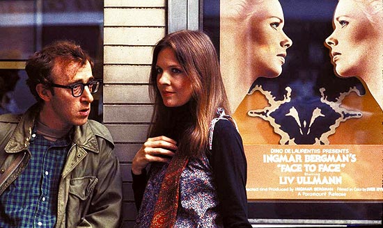 Woody Allen e Diane Keaton em cena de &quot;Noivo Neurótico, Noiva Nervosa&quot;, de 1977 