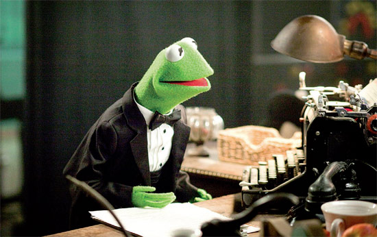 Cena do filme "Os Muppets" mostra o sapo Caco, chamado de Kermit na verso dublada em cartaz no pas