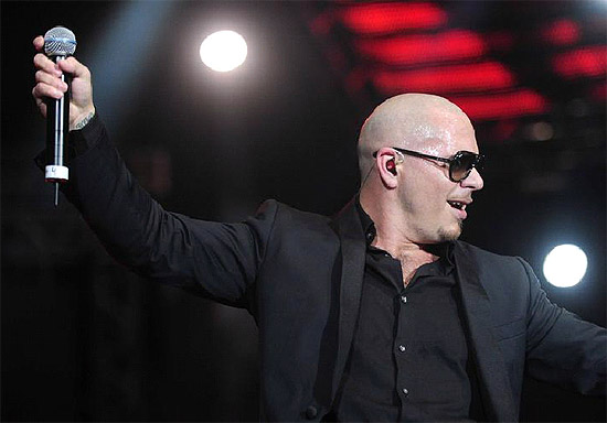 O rapper Pitbull em show no Brasil 