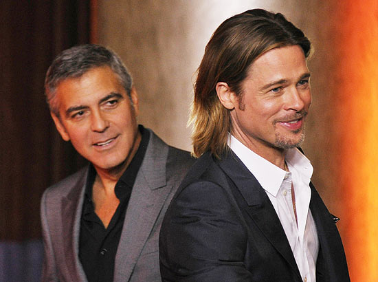 George Clooney e Brad Pitt se encontram em evento especial dos indicados ao Oscar em Los Angeles
